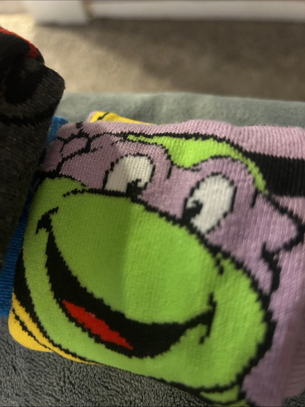 5 pair of fun Character men’s socks - Picture 8 of 9